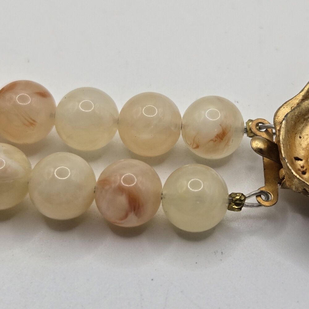 Vintage 2 Strand Choker Necklace Honey Yellow Lucite Beads Gold-Tone Rose Clasp - Picture 4 of 10
